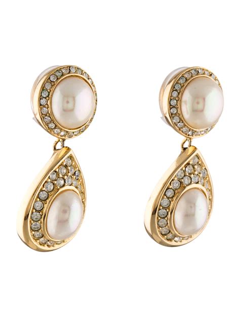 dior pearl drop earrings